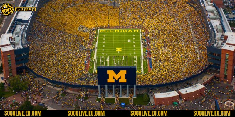 Sân vận động Michigan là sân vận động lớn nhất nước Mỹ và cũng lớn thứ 2 thế giới